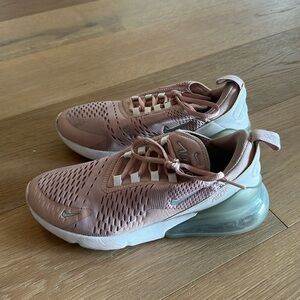 Nike Women's Air Max 270 in Pink and Gray